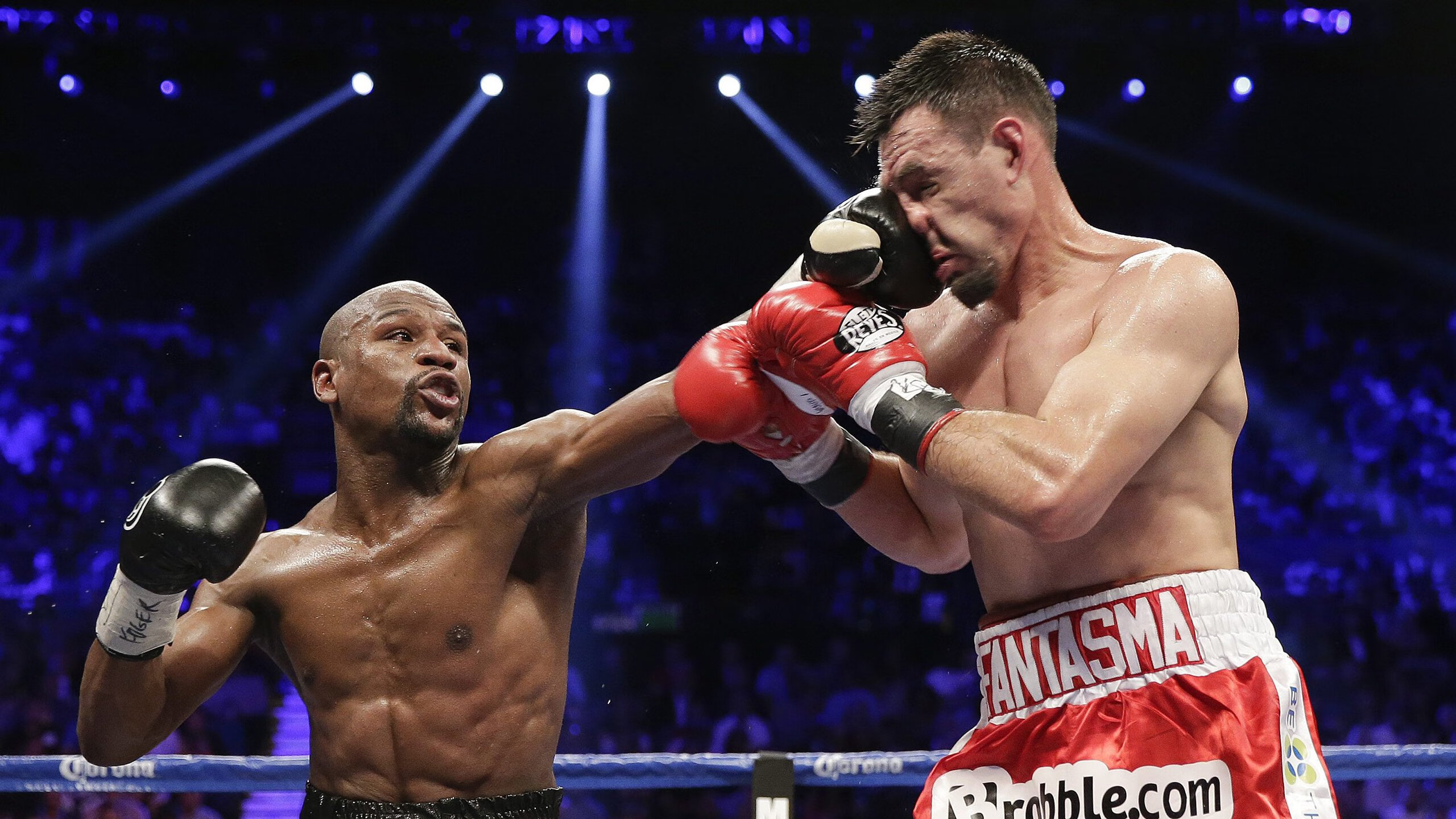 Ning重返赛场,比赛局势复杂首场状态出色,勇士观众沸腾!观众掌声雷动